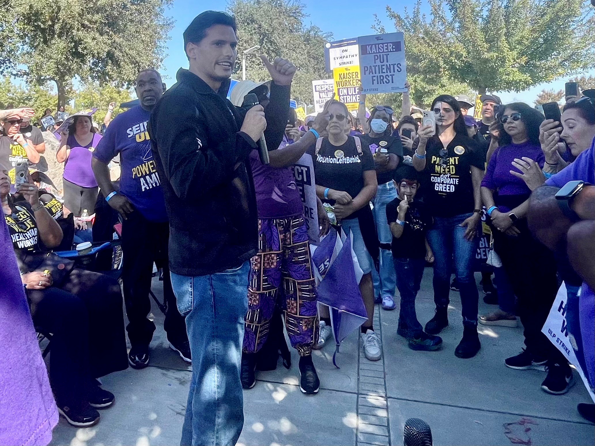 Standing in Solidarity with SEIU-UHW 2023