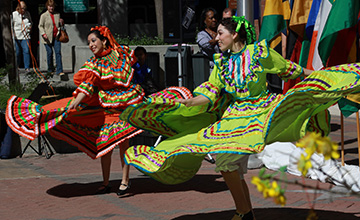Ballet Folklorico Los Falcones performs at Tenth Street Place